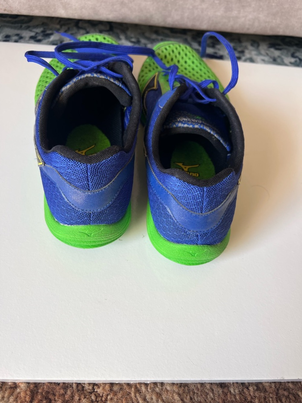 Mizuno Blue & Green Mesh Running Shoes - Picture 2 of 8
